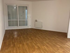 Appartement F2 avec jardin privatif et garage