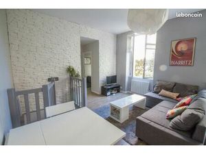 Plein centre Biarritz – Appartement meublé  2 chambres & 2 salles de bain (bail résidence 