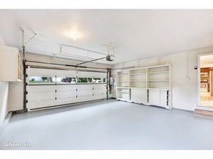 Local garage 45m2 + parking