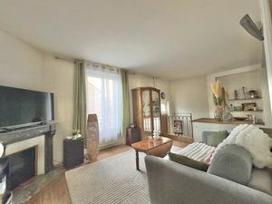 Vente maison 4 pièces  97.00m²  Esbly