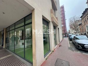 Location Local commercial 120m²