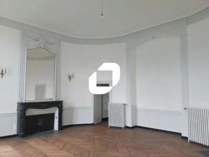 A LOUER  BUREAUX PROCHES GARE ET TRANSPORTS