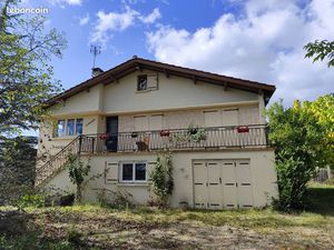 FORT POTENTIEL maison t9 de 210m2 avec nombreuses dépendances