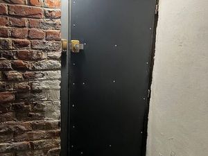 Cave 11 M2 : electricite eau sol dur 1 piece en plus