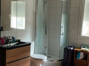 Beau studio  très calme  avec grand jardin