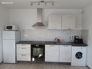 T2 45 m² côté cour près des thermes avec parking privatif