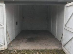 Garage fermé électricité gratte ciel villeurbanne rez de chaussée cours rdc