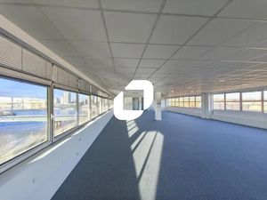 A LOUER  SECTEUR STRATEGIQUE