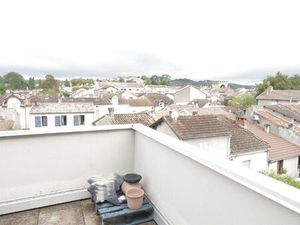 Bel appartement rénové avec terrasses  ascenseur et parking