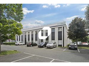 Surfaces de bureaux dans un parc sécurisé avec services de proximités