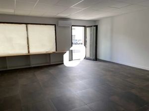 Location Commerce Leognan 33850