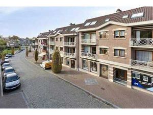 Bâtiment commercial de 180 m² de plain-pied dans un emplacem