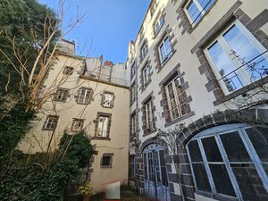 T5 DE CARACTERE AVEC TERRASSE