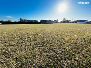 A vendre Terrain 811m2 Constructible et Viabilisé à Lizy ( Pigny ) 18110 proche Bourges No