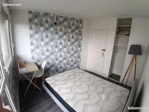 Co-location co-living standing