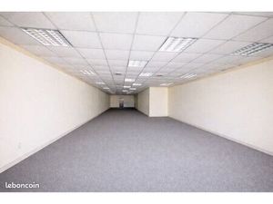 Local commercial + 2 parking