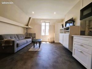 À louer : Appartement de standing entièrement meublé  situé en plein centre-ville de Chart