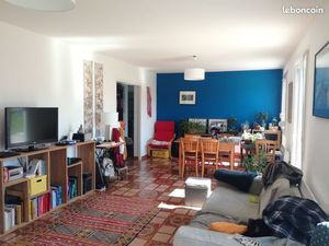 Appartement type F4+jardin+ place de parking