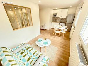 Joli Deux Pièces proche commerces et transports