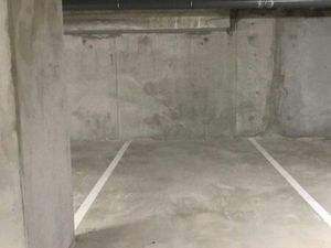 Place de parking en sous-sol dans résidence sécurisée
