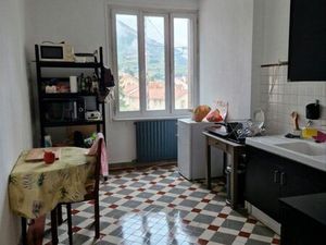 Appartement F3 partiellement meublé