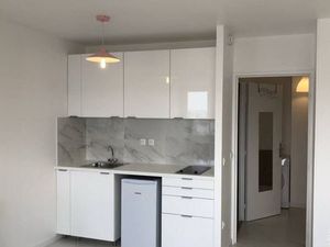 Location appartement 1 pièce 35 m² à Évry-Courcouronnes (91000)