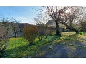 Terrain 379 m² Crepy En Valois
