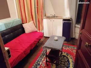 Charmante studette louée