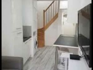 T2 33m2 entierement meublé et équipé avec terasse   charges comprises