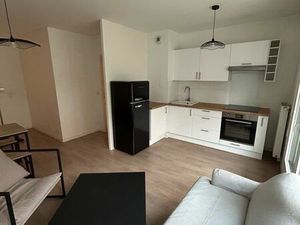 Appartement meublé une chambre avec parking et terrasse