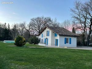 Superbe maison avec jardin et piscine