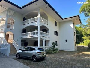 Bel appartement T3 à Matoury (lot les comous)