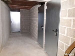 Particulier Loue Box de Rangement 11 m²