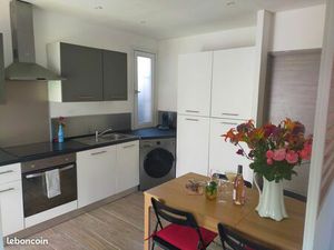 T2 proche CHU Carémeau + parking