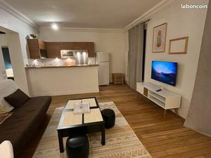 Apartment in a prestigious Parisian building