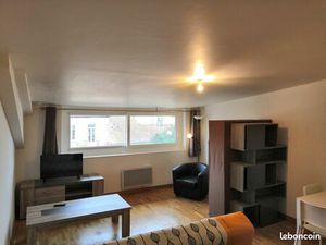 Grand studio meublé centre de Dax