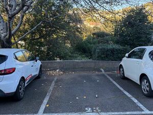 Place de parking privé extérieure