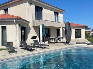 Maison moderne avec piscine - achat possible après période d’essai