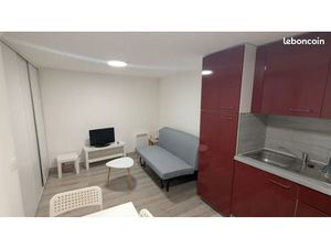 Studio meublé à l'année