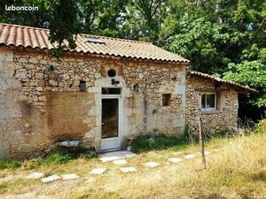 Maison avec une chambre