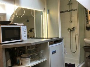 Studette bien aménagée pour une personne de