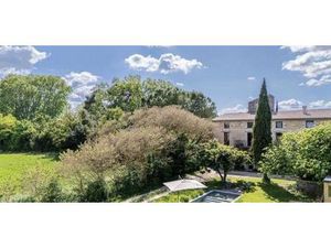 Vivre Uzès  côté confidentiel — Un mas d’exception entre élégance  nature et art de vivre