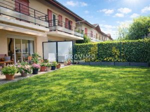 Maison mitoyenne 96 M2 avec garage copropriété recherchée