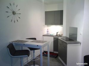 F1 meublé de 28 m²  proche Fac des Cézeaux et CHU Gabriel Montpied