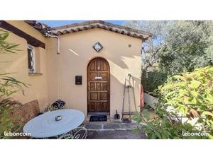 STUDIO + TERRASSE ET PISCINE GRASSE Saint-Jacques