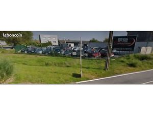 Terrain  parking  emplacement parc automobiles