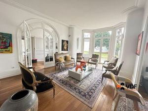 Maison de 6 pièces de luxe en vente à Roanne  France