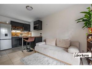 Beau 2 pièces dans une résidence avec piscine au coeur d'un écrin de verdure