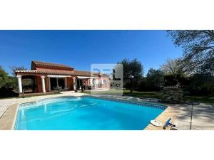 VILLA PROVENCALE PLAIN PIED AVEC PISCINE