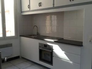Location appartement 2 pièces 48 m² à Marseille 7 (13007)